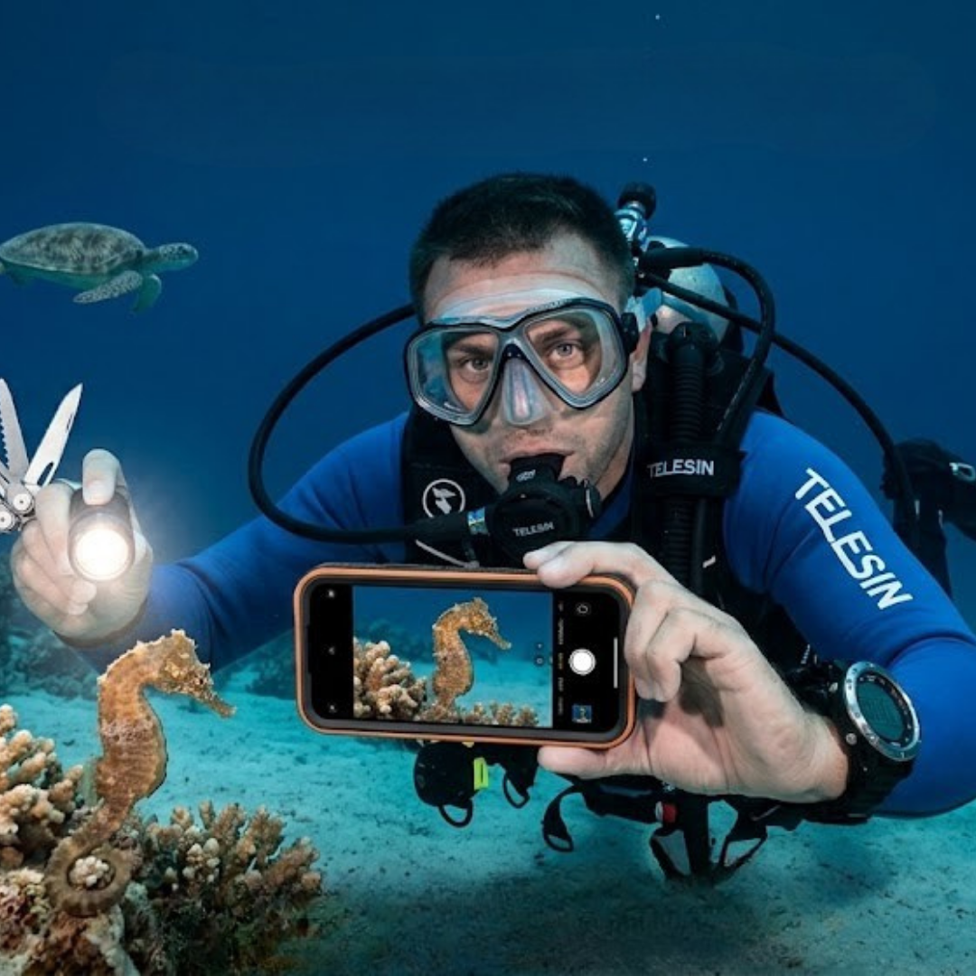 Universal Secure Waterproof Phone Case With Remote